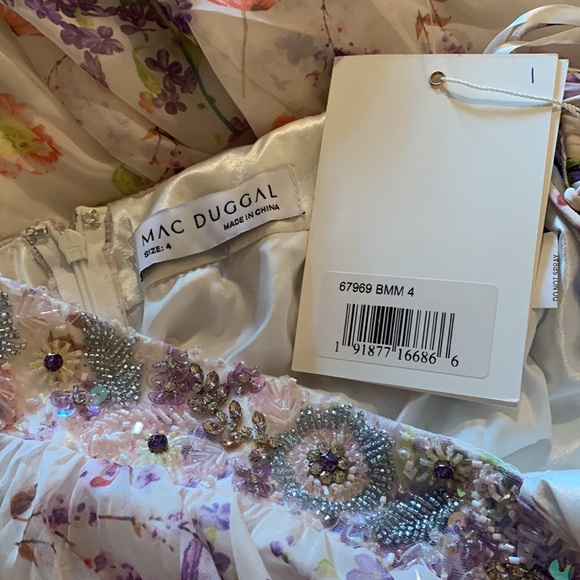 MAC DUGGAL
One Shoulder Asymmetrical High Low Gown - Picture 15 of 16